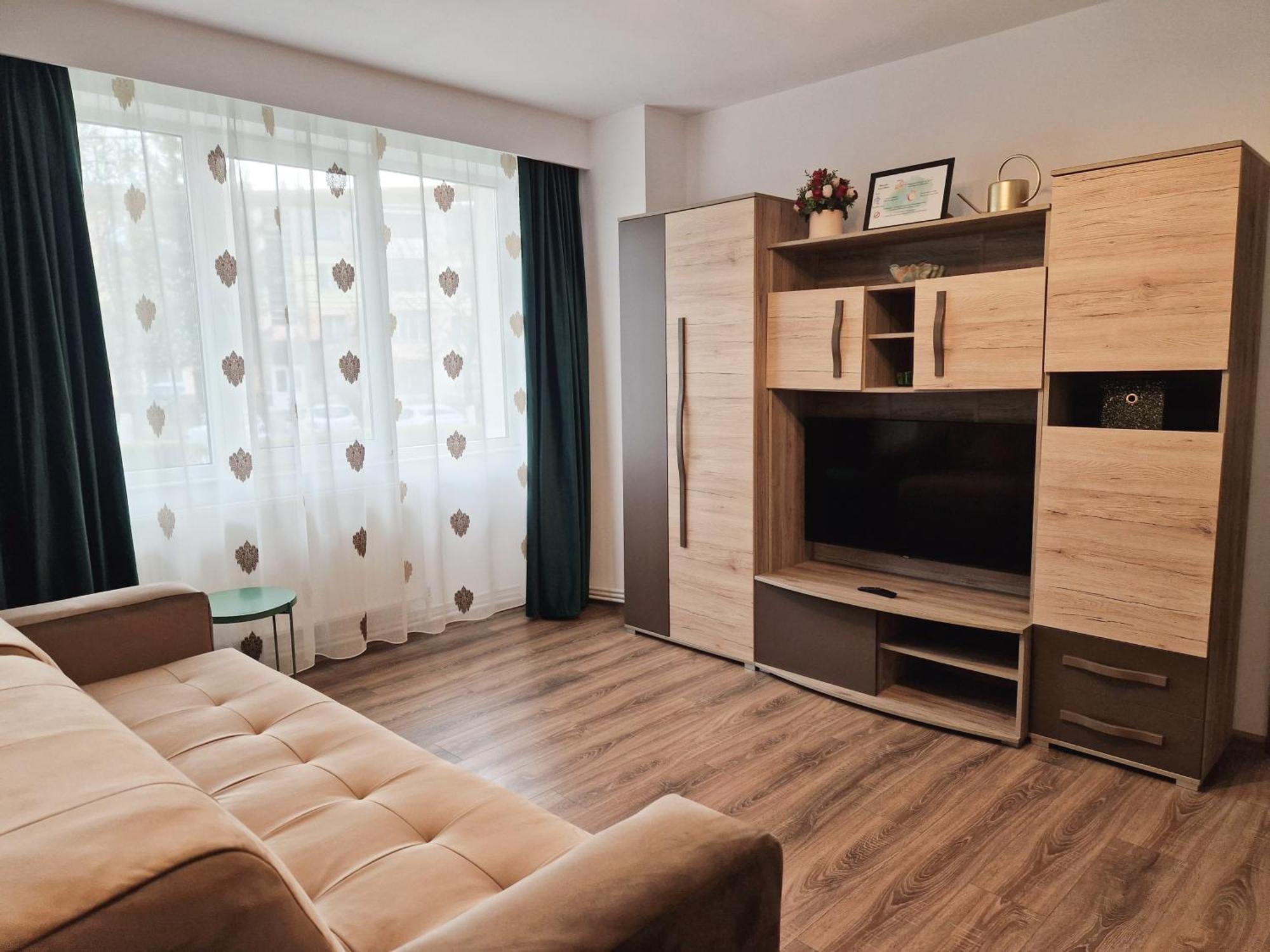 House Of Flowers Petroşani Екстериор снимка